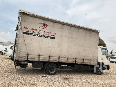 MAN 9153F 4x2 - Camion à rideaux coulissants: photos 3 MAN 9153F 4x2 - Camion à rideaux coulissants: photos 3
