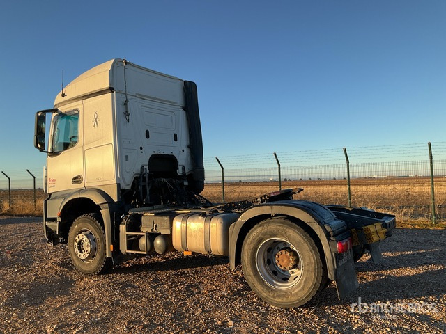 2015 Mercedes-Benz Arocs 2143 4x2 S/A Sleeper Truck Tractor - Tracteur routier: photos 3 2015 Mercedes-Benz Arocs 2143 4x2 S/A Sleeper Truck Tractor - Tracteur routier: photos 3