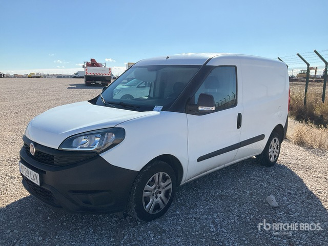 2020 Fiat Doblo Cargo Van - Véhicule utilitaire: photos 1 2020 Fiat Doblo Cargo Van - Véhicule utilitaire: photos 1