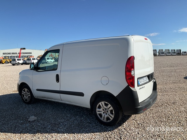 2020 Fiat Doblo Cargo Van - Véhicule utilitaire: photos 2 2020 Fiat Doblo Cargo Van - Véhicule utilitaire: photos 2