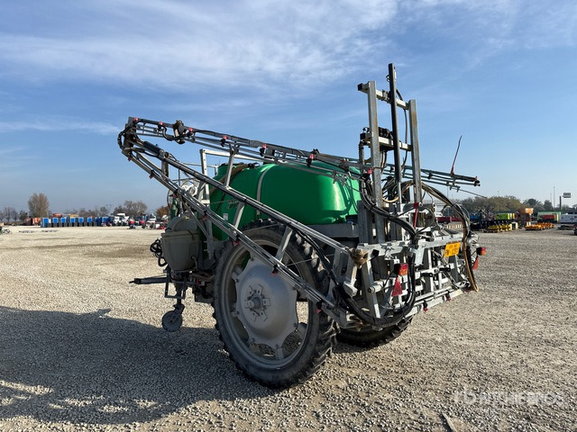 2002 Unigreen Campo 20H Pull-Type Sprayer - Pulvérisateur traîné: photos 2 2002 Unigreen Campo 20H Pull-Type Sprayer - Pulvérisateur traîné: photos 2