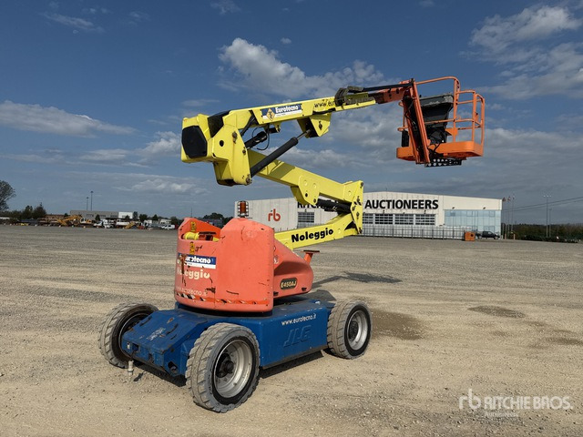 2004 JLG E450AJ Electric Articulating Boom Lift - Nacelle articulée: photos 4 2004 JLG E450AJ Electric Articulating Boom Lift - Nacelle articulée: photos 4