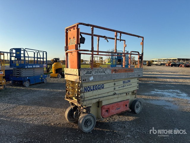 2006 JLG 2630 Electric (Inoperable) Scissor Lift - Nacelle ciseaux: photos 3 2006 JLG 2630 Electric (Inoperable) Scissor Lift - Nacelle ciseaux: photos 3