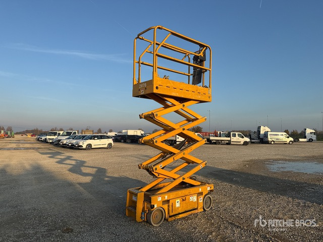 2008 Haulotte Optimum 8 Electric Scissor Lift - Nacelle ciseaux: photos 2 2008 Haulotte Optimum 8 Electric Scissor Lift - Nacelle ciseaux: photos 2