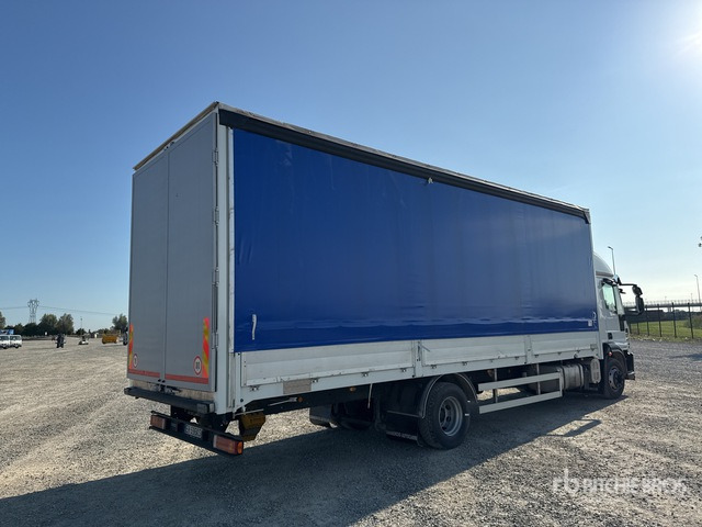 2011 Iveco Eurocargo 160E28 4x2 Curtain Side Truck - Camion à rideaux coulissants: photos 4 2011 Iveco Eurocargo 160E28 4x2 Curtain Side Truck - Camion à rideaux coulissants: photos 4