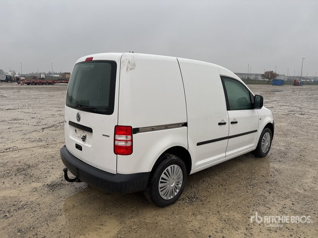 2011 Volkswagen Caddy CNG Van Truck - Camion fourgon: photos 3 2011 Volkswagen Caddy CNG Van Truck - Camion fourgon: photos 3