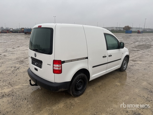 2011 Volkswagen Caddy CNG Van Truck - Camion fourgon: photos 3 2011 Volkswagen Caddy CNG Van Truck - Camion fourgon: photos 3