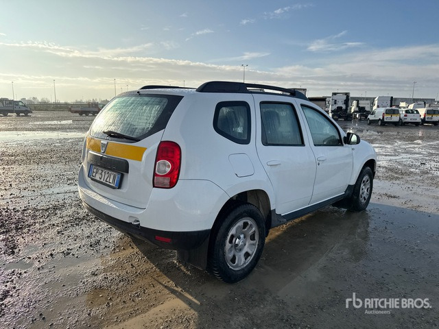 2012 DACIA Duster SUV - SUV: photos 3 2012 DACIA Duster SUV - SUV: photos 3