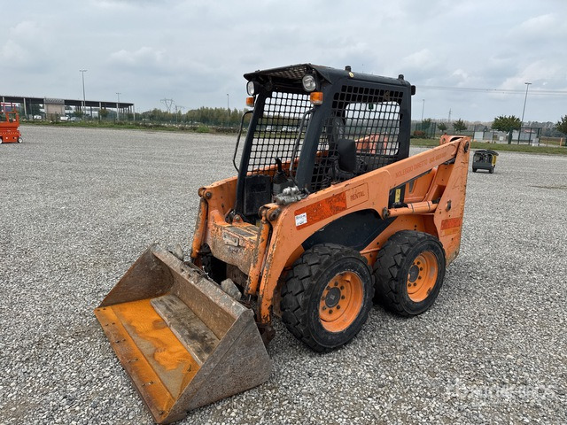 2012 Komatsu SK714-2 High Flow Skid Steer Loader - Mini chargeuse: photos 1 2012 Komatsu SK714-2 High Flow Skid Steer Loader - Mini chargeuse: photos 1