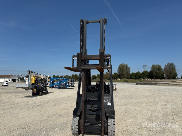 2012 Linde H25D-01 2500 kg Forklift - Chariot élévateur: photos 5 2012 Linde H25D-01 2500 kg Forklift - Chariot élévateur: photos 5