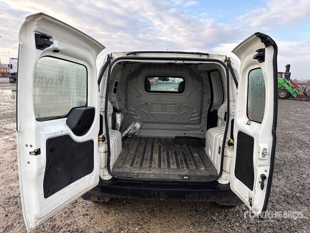 2013 Fiat Fiorino Van Truck - Camion fourgon: photos 5 2013 Fiat Fiorino Van Truck - Camion fourgon: photos 5