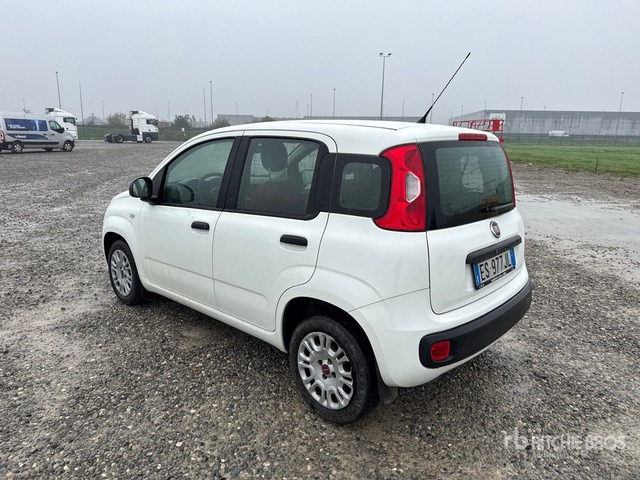 2013 Fiat Panda Automobile - Voiture: photos 2 2013 Fiat Panda Automobile - Voiture: photos 2
