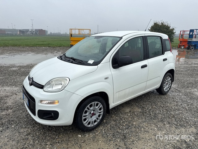 2013 Fiat Panda Automobile - Voiture: photos 1 2013 Fiat Panda Automobile - Voiture: photos 1