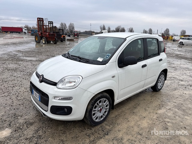 2013 Fiat Panda Automobile - Voiture: photos 1 2013 Fiat Panda Automobile - Voiture: photos 1