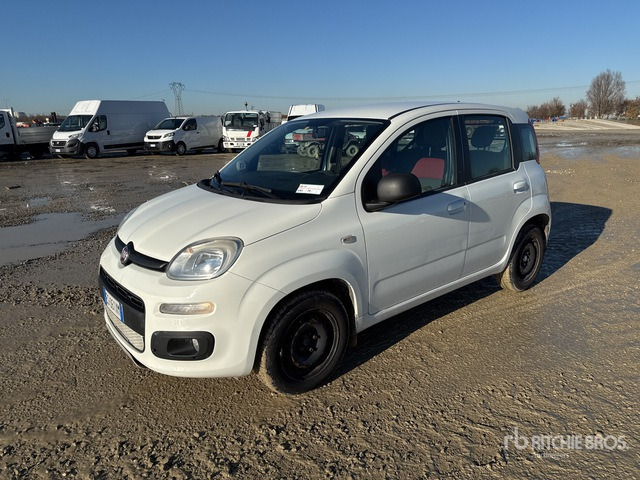 2013 Fiat Panda - Voiture: photos 1 2013 Fiat Panda - Voiture: photos 1