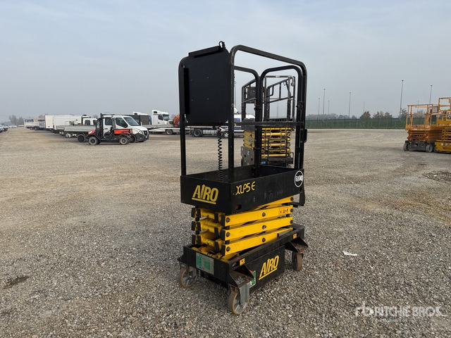 2014 Airo XLP5 E Electric (Inoperable) Scissor Lift - Nacelle ciseaux: photos 3 2014 Airo XLP5 E Electric (Inoperable) Scissor Lift - Nacelle ciseaux: photos 3