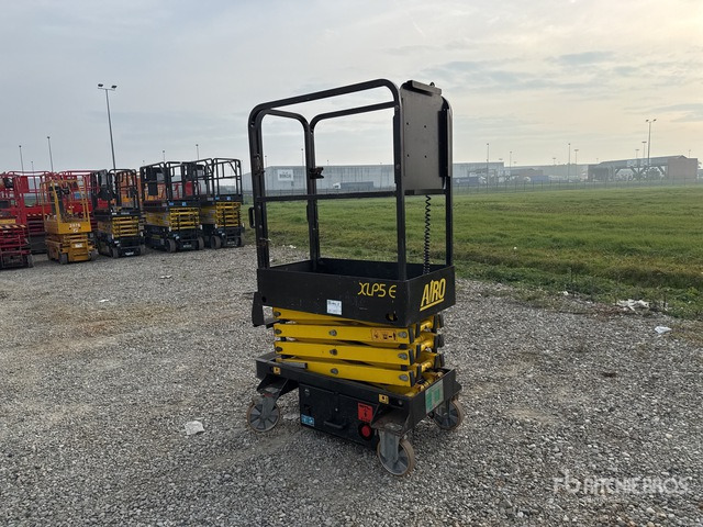 2014 Airo XLP5 E Electric (Inoperable) Scissor Lift - Nacelle ciseaux: photos 2 2014 Airo XLP5 E Electric (Inoperable) Scissor Lift - Nacelle ciseaux: photos 2