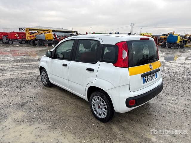 2014 Fiat Panda Automobile - Voiture: photos 2 2014 Fiat Panda Automobile - Voiture: photos 2