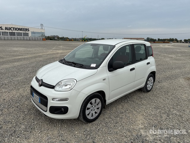 2014 Fiat Panda Autovettura - Voiture: photos 1 2014 Fiat Panda Autovettura - Voiture: photos 1