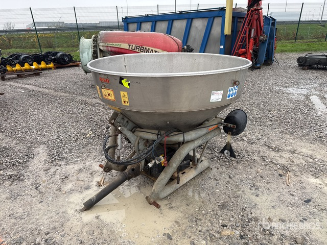 2014 Gamberini MGO 650 Fertilizer Spreader - Distributeur d'engrais: photos 1 2014 Gamberini MGO 650 Fertilizer Spreader - Distributeur d'engrais: photos 1