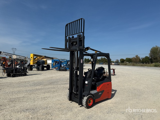 2014 Linde E15-02 1500 kg Electric Forklift - Chariot élévateur électrique: photos 2 2014 Linde E15-02 1500 kg Electric Forklift - Chariot élévateur électrique: photos 2