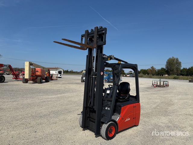 2014 Linde E16C-01 1600 kg Electric Forklift - Chariot élévateur électrique: photos 1 2014 Linde E16C-01 1600 kg Electric Forklift - Chariot élévateur électrique: photos 1