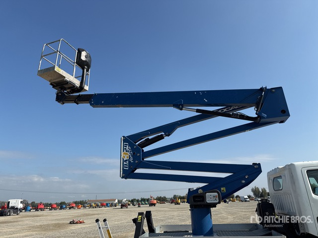 Camion avec nacelle 2015 Nissan Cabstar Cabstar 35.12 2015 Socage DA 324 24 m on Bucket Truck: photos 6
