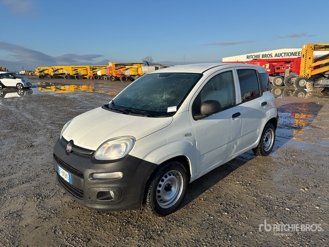 2016 Fiat Panda 1.3 MJT 80CV SES POP Van Truck - Camion fourgon: photos 1 2016 Fiat Panda 1.3 MJT 80CV SES POP Van Truck - Camion fourgon: photos 1
