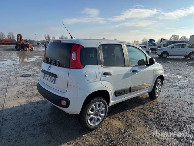 2019 Fiat Panda BERLINA 900CC 85CV VAN EU6D 4X4 ... Van Truck - Camion fourgon: photos 3 2019 Fiat Panda BERLINA 900CC 85CV VAN EU6D 4X4 ... Van Truck - Camion fourgon: photos 3
