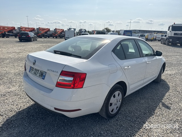 2020 Skoda Octavia Automobile - Voiture: photos 3 2020 Skoda Octavia Automobile - Voiture: photos 3