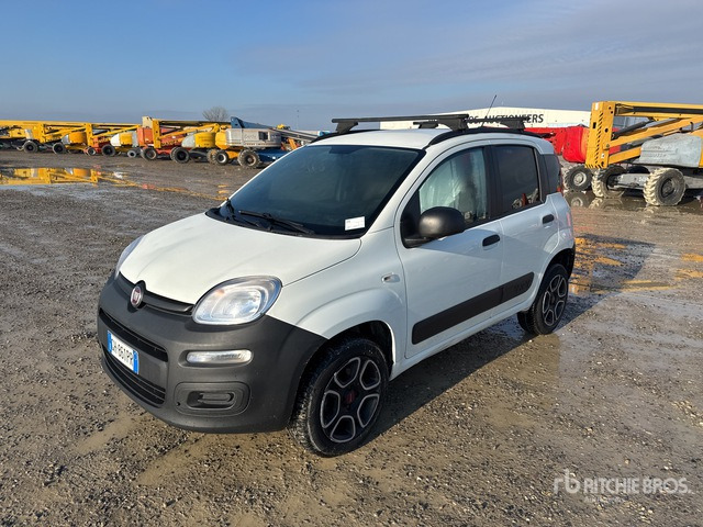 2021 Fiat Panda 900CC 85CV VAN E6D SeS 4X4 2P Van Truck - Camion fourgon: photos 1 2021 Fiat Panda 900CC 85CV VAN E6D SeS 4X4 2P Van Truck - Camion fourgon: photos 1