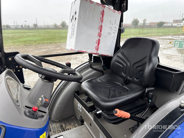 2023 Lovol M254 (Unused) 4WD Tractor - Tracteur agricole: photos 4 2023 Lovol M254 (Unused) 4WD Tractor - Tracteur agricole: photos 4