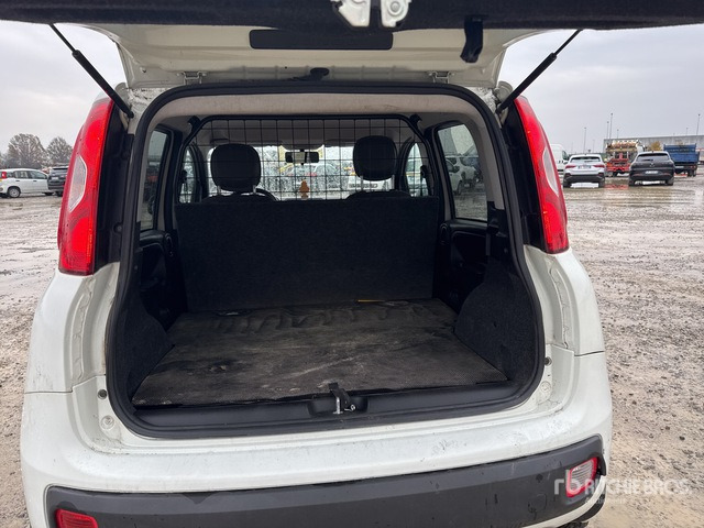 Fiat Panda Automobile - Camion fourgon: photos 5 Fiat Panda Automobile - Camion fourgon: photos 5