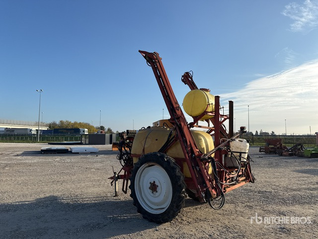 Hardy Pull-Type Sprayer - Pulvérisateur traîné: photos 2 Hardy Pull-Type Sprayer - Pulvérisateur traîné: photos 2