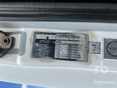 MERCEDES-BENZ 1848 6x2 Sleeper - Camion ampliroll: photos 5 MERCEDES-BENZ 1848 6x2 Sleeper - Camion ampliroll: photos 5