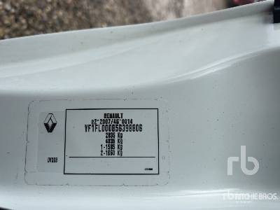 RENAULT TRAFIC 145 - Camion fourgon: photos 5 RENAULT TRAFIC 145 - Camion fourgon: photos 5