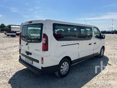 RENAULT TRAFIC 9 seats - Camion fourgon: photos 3 RENAULT TRAFIC 9 seats - Camion fourgon: photos 3