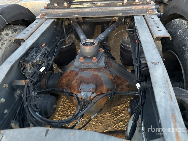 2009 DAF CF85.460 4x2 S/A Sleeper Truck Tractor - Tracteur routier: photos 4 2009 DAF CF85.460 4x2 S/A Sleeper Truck Tractor - Tracteur routier: photos 4