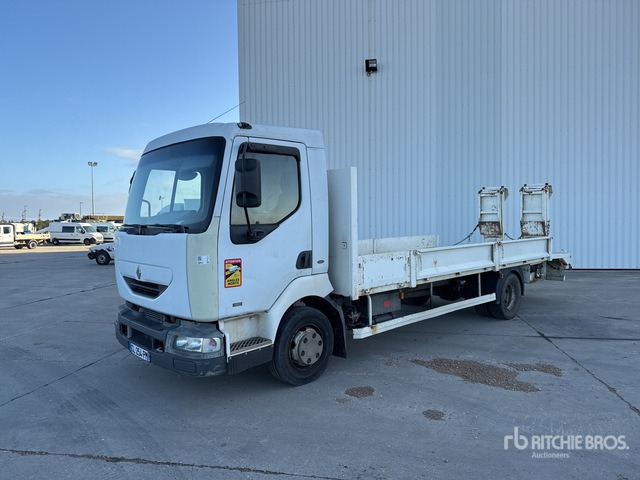 2001 Renault Midlum 180 4x2 Camion Plateau 4x2 Flatbed Truck - Camion plateau: photos 2 2001 Renault Midlum 180 4x2 Camion Plateau 4x2 Flatbed Truck - Camion plateau: photos 2