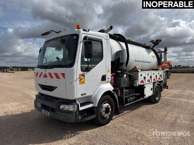 2005 Renault Midlum 220 dCi 2005 Rivard Cleanfos 16T on 4x2 ... Vacuum Excavator Truck - Camion vidangeur: photos 2 2005 Renault Midlum 220 dCi 2005 Rivard Cleanfos 16T on 4x2 ... Vacuum Excavator Truck - Camion vidangeur: photos 2