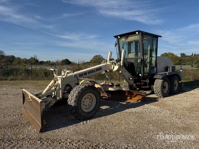 2006 New Holland F106.6 Niveleuse Motor Grader - Niveleuse: photos 1 2006 New Holland F106.6 Niveleuse Motor Grader - Niveleuse: photos 1