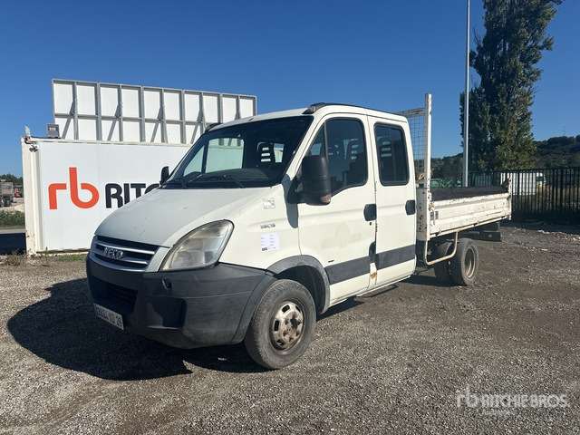 2007 Iveco 35C15 Crew Cab 4x2 Camion Benne Doubl ... S/A Dump Truck - Utilitaire benne, Utilitaire double cabine: photos 1 2007 Iveco 35C15 Crew Cab 4x2 Camion Benne Doubl ... S/A Dump Truck - Utilitaire benne, Utilitaire double cabine: photos 1
