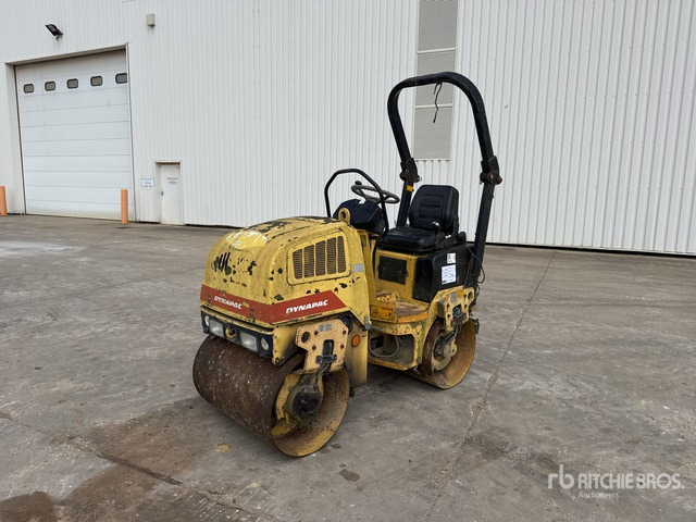 2008 Dynapac CC900 Compacteur Vibrant Tandem Double Drum Roller - Rouleau compresseur: photos 1 2008 Dynapac CC900 Compacteur Vibrant Tandem Double Drum Roller - Rouleau compresseur: photos 1