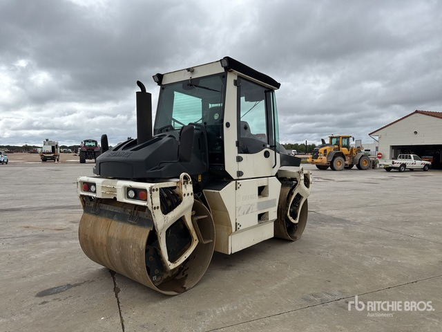 2011 Bomag BW154AP-AM Compacteur Vibrant Tandem Double Drum Roller - Rouleau compresseur: photos 3 2011 Bomag BW154AP-AM Compacteur Vibrant Tandem Double Drum Roller - Rouleau compresseur: photos 3