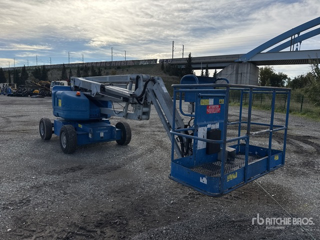 2012 Genie Z45/25J 2WD Electric Nacelle Articulee ... Articulating Boom Lift - Nacelle articulée: photos 3 2012 Genie Z45/25J 2WD Electric Nacelle Articulee ... Articulating Boom Lift - Nacelle articulée: photos 3
