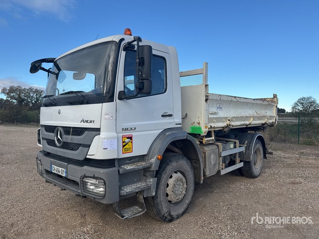 2012 Mercedes-Benz Axor 1833 4x2 Camion Bi-Benne S/A Dump Truck - Camion benne: photos 1 2012 Mercedes-Benz Axor 1833 4x2 Camion Bi-Benne S/A Dump Truck - Camion benne: photos 1