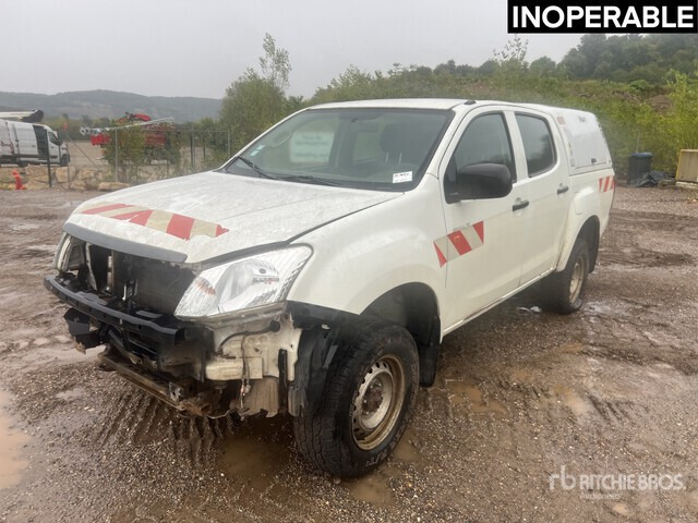 2013 Isuzu D-Max (Inoperable) Pickup - Pick-up: photos 1 2013 Isuzu D-Max (Inoperable) Pickup - Pick-up: photos 1