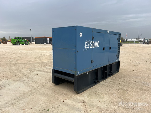 2013 Sdmo J200K 182 kVA Skid-Mounted Groupe Ele ... Generator Set - Groupe électrogène: photos 3 2013 Sdmo J200K 182 kVA Skid-Mounted Groupe Ele ... Generator Set - Groupe électrogène: photos 3