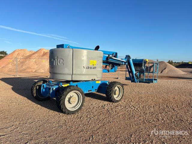 2019 Genie Z-45/25J 4WD Nacelle Articulee Articulating Boom Lift - Nacelle articulée: photos 1 2019 Genie Z-45/25J 4WD Nacelle Articulee Articulating Boom Lift - Nacelle articulée: photos 1