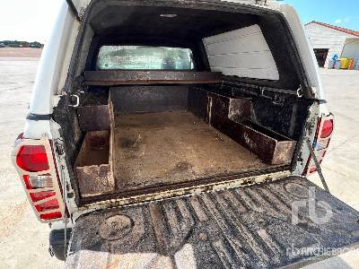 Camion plateau ISUZU 4x4 Crew Cab Pick-up: photos 16